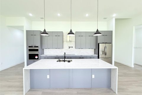 House in North Port, Florida 4 bedrooms, 200.02 sq.m. № 1834627 - photo 7