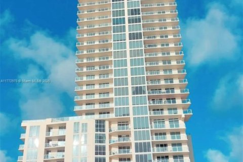 Condominio en venta en Sunny Isles Beach, Florida, 1 dormitorio, 84.17 m2 № 1983285 - foto 22