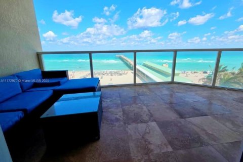 Condominio en venta en Sunny Isles Beach, Florida, 1 dormitorio, 84.17 m2 № 1983285 - foto 19