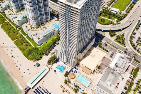 Condominio en venta en Sunny Isles Beach, Florida, 1 dormitorio, 84.17 m2 № 1983285 - foto 21