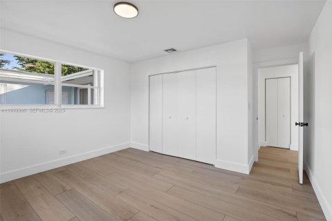 Casa en venta en Plantation, Florida, 4 dormitorios, 190.73 m2 № 1992478 - foto 24