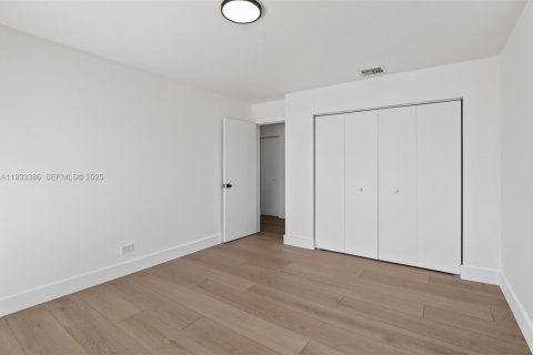 Casa en venta en Plantation, Florida, 4 dormitorios, 190.73 m2 № 1992478 - foto 22