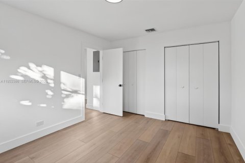 Casa en venta en Plantation, Florida, 4 dormitorios, 190.73 m2 № 1992478 - foto 19