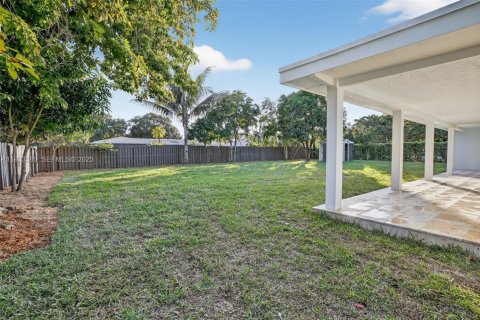 Casa en venta en Plantation, Florida, 4 dormitorios, 190.73 m2 № 1992478 - foto 28