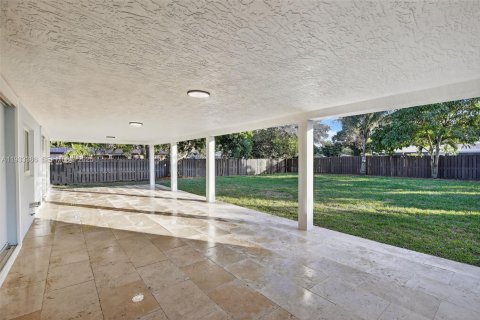 Casa en venta en Plantation, Florida, 4 dormitorios, 190.73 m2 № 1992478 - foto 26