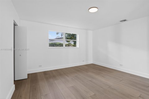 Casa en venta en Plantation, Florida, 4 dormitorios, 190.73 m2 № 1992478 - foto 17