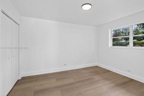 Casa en venta en Plantation, Florida, 4 dormitorios, 190.73 m2 № 1992478 - foto 18