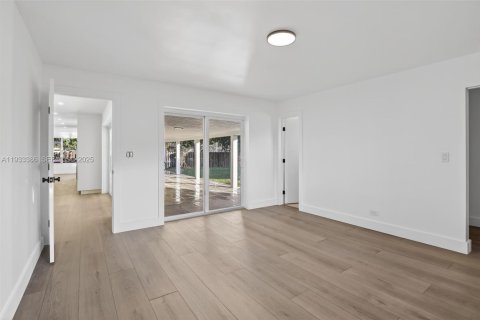 Casa en venta en Plantation, Florida, 4 dormitorios, 190.73 m2 № 1992478 - foto 14