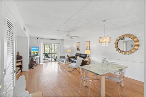 Condo in Boca Raton, Florida, 2 bedrooms  № 2146941