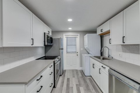 Appartement à louer à Largo, Floride: 2 chambres, 65.03 m2 № 1903993 - photo 5