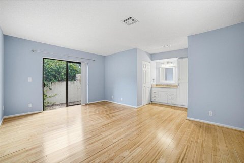 Townhouse in Boca Raton, Florida 2 bedrooms, 125.79 sq.m. № 2392650 - photo 16