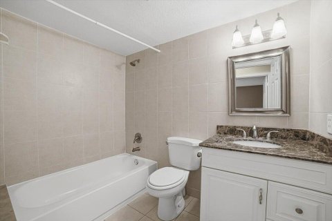 Townhouse in Boca Raton, Florida 2 bedrooms, 125.79 sq.m. № 2392650 - photo 26
