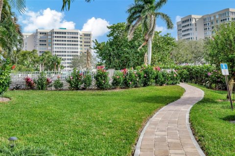 Condo in Naples, Florida, 1 bedroom  № 1772366 - photo 28
