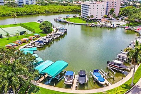 Condo in Naples, Florida, 1 bedroom  № 1772366 - photo 26