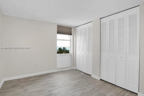 Condominio en venta en Miami, Florida, 2 dormitorios, 132.85 m2 № 2033413 - foto 20