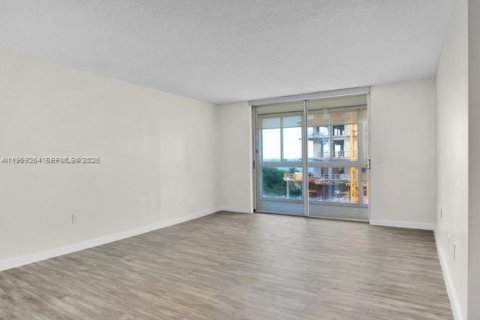 Condominio en venta en Miami, Florida, 2 dormitorios, 132.85 m2 № 2033413 - foto 14