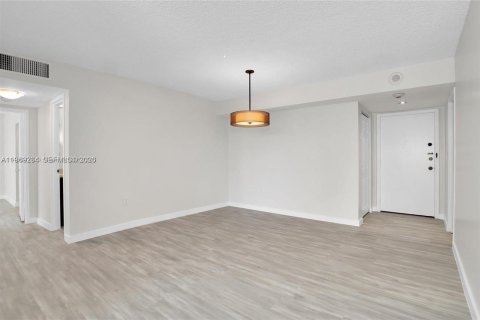 Condominio en venta en Miami, Florida, 2 dormitorios, 132.85 m2 № 2033413 - foto 7