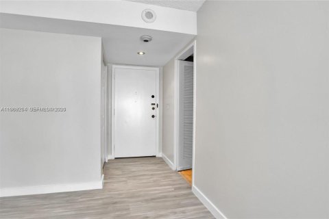 Condominio en venta en Miami, Florida, 2 dormitorios, 132.85 m2 № 2033413 - foto 11