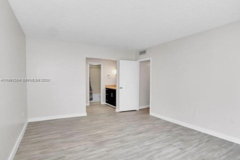 Condominio en venta en Miami, Florida, 2 dormitorios, 132.85 m2 № 2033413 - foto 19