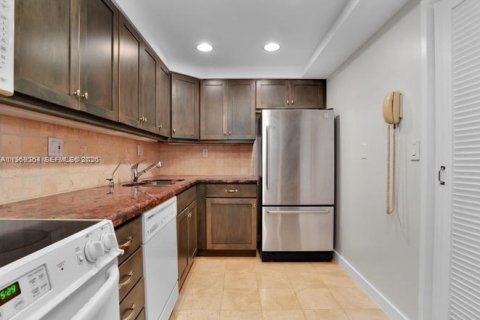 Condominio en venta en Miami, Florida, 2 dormitorios, 132.85 m2 № 2033413 - foto 4