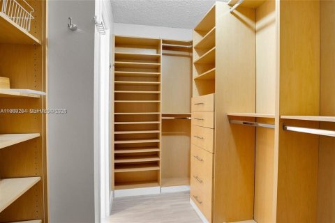 Condominio en venta en Miami, Florida, 2 dormitorios, 132.85 m2 № 2033413 - foto 10