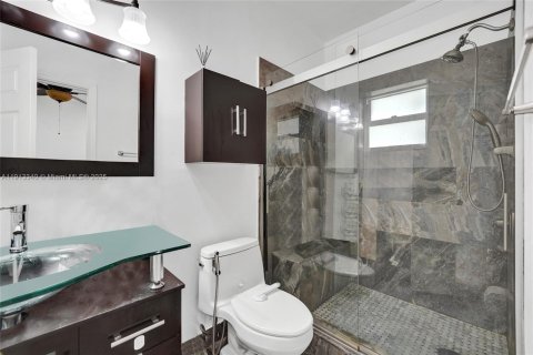 Villa ou maison à louer à Weston, Floride: 3 chambres, 138.89 m2 № 1969825 - photo 24