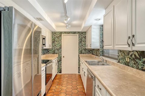 Condo in Sarasota, Florida, 4 bedrooms  № 1795301 - photo 18