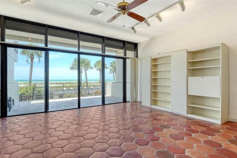 Condo in Sarasota, Florida, 4 bedrooms  № 1795301 - photo 5