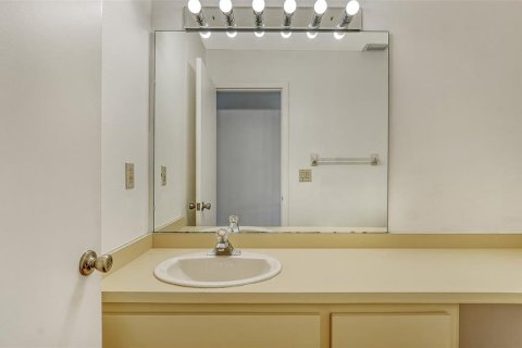 Condo in Sarasota, Florida, 4 bedrooms  № 1795301 - photo 21