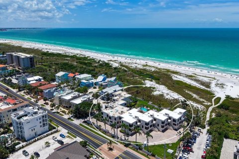 Condo in Sarasota, Florida, 4 bedrooms  № 1795301 - photo 3
