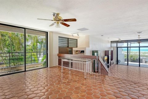 Condo in Sarasota, Florida, 4 bedrooms  № 1795301 - photo 15