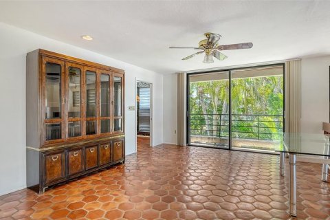 Condo in Sarasota, Florida, 4 bedrooms  № 1795301 - photo 14