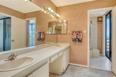 Condo in Sarasota, Florida, 4 bedrooms  № 1795301 - photo 28