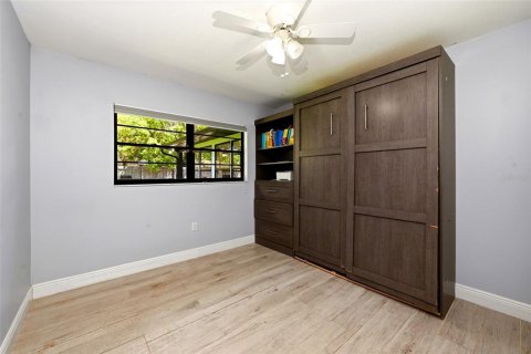 House in Orlando, Florida 4 bedrooms, 178.84 sq.m. № 2317466 - photo 26