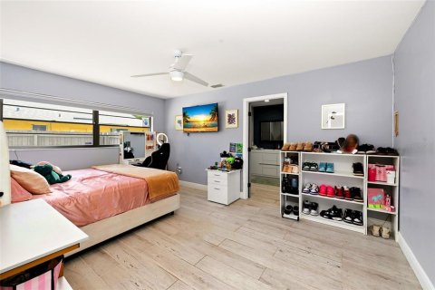 House in Orlando, Florida 4 bedrooms, 178.84 sq.m. № 2317466 - photo 19