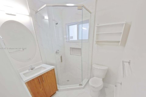 Villa ou maison à louer à Miami, Floride: 2 chambres, 67.45 m2 № 1973403 - photo 7