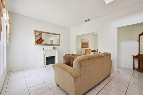 House in Orlando, Florida 4 bedrooms, 178.09 sq.m. № 1826231 - photo 4