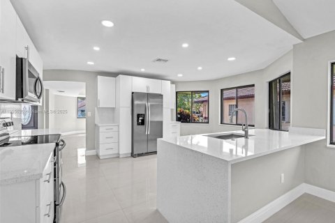 Villa ou maison à vendre à Lauderhill, Floride: 4 chambres, 218.51 m2 № 1956374 - photo 8