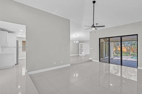 Villa ou maison à vendre à Lauderhill, Floride: 4 chambres, 218.51 m2 № 1956374 - photo 15