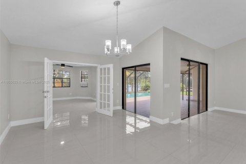 Villa ou maison à vendre à Lauderhill, Floride: 4 chambres, 218.51 m2 № 1956374 - photo 16