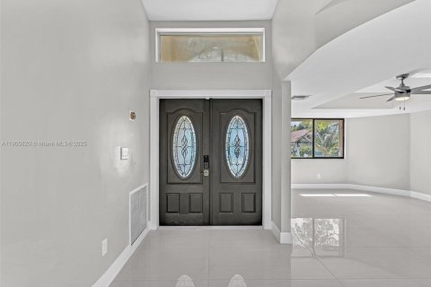 Casa en venta en Lauderhill, Florida, 4 dormitorios, 218.51 m2 № 1956374 - foto 19
