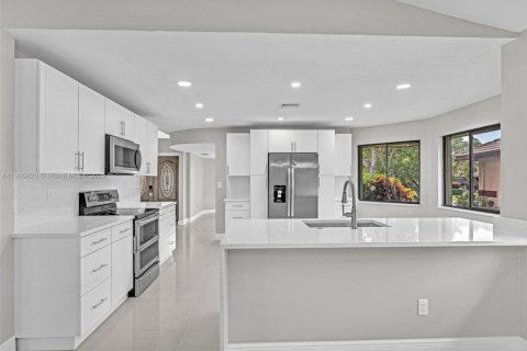 Villa ou maison à vendre à Lauderhill, Floride: 4 chambres, 218.51 m2 № 1956374 - photo 9