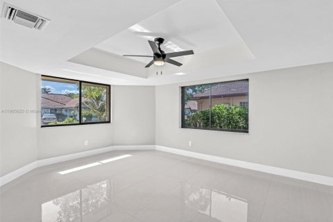 Casa en venta en Lauderhill, Florida, 4 dormitorios, 218.51 m2 № 1956374 - foto 21