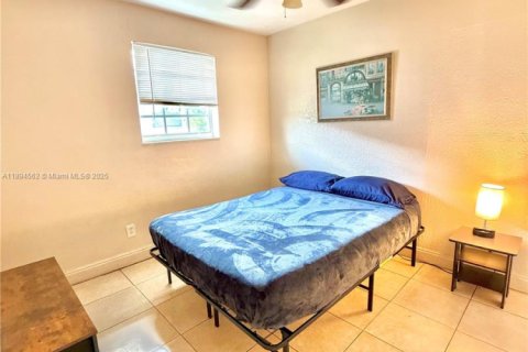 Casa en alquiler en Dania Beach, Florida, 2 dormitorios, 71.63 m2 № 1947004 - foto 16