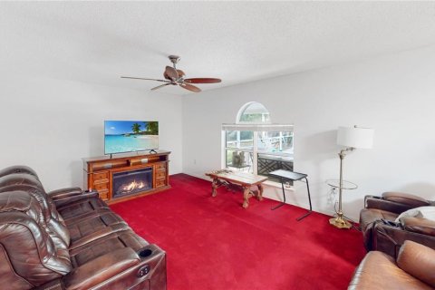 House in Palm Coast, Florida 4 bedrooms, 265.33 sq.m. № 1742636 - photo 13