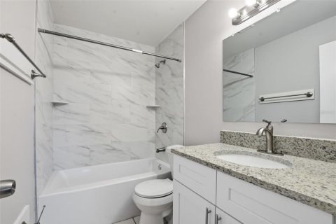 Villa ou maison à vendre à Apopka, Floride: 3 chambres, 91.79 m2 № 2091954 - photo 21