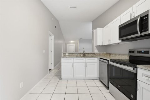 Villa ou maison à vendre à Apopka, Floride: 3 chambres, 91.79 m2 № 2091954 - photo 13