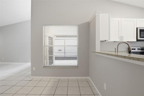 Villa ou maison à vendre à Apopka, Floride: 3 chambres, 91.79 m2 № 2091954 - photo 14