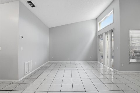 Villa ou maison à vendre à Apopka, Floride: 3 chambres, 91.79 m2 № 2091954 - photo 9