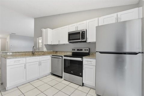 Villa ou maison à vendre à Apopka, Floride: 3 chambres, 91.79 m2 № 2091954 - photo 12